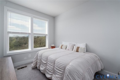 Experience elevated city living in this exceptional modern 3 Bed - photo 28