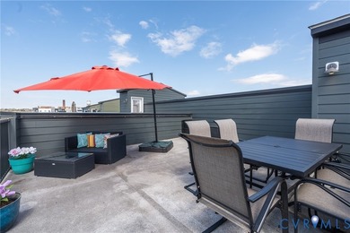Experience elevated city living in this exceptional modern 3 Bed - photo 32