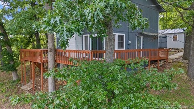 Lake life is calling! Wake up to beautiful lake views in this - photo 10