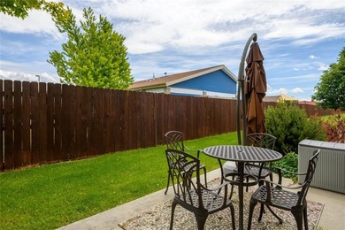 Enjoy maintenance free living in this conveniently located - photo 3
