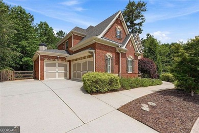 Why book a five-star resort when you can come home to one? - photo 3