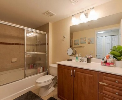 Charming one bedroom/one bath condo conveniently located! - photo 11