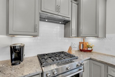 Welcome to this light and bright 3 bedroom, 3 bathroom Taft - photo 23