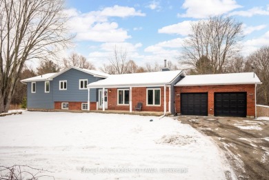 Lake Home For Sale in Greely - Metcalfe - Osgoode - Vernon And Area, 