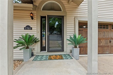 Location. Luxury. Lifestyle. This exceptional waterfront retreat - photo 1