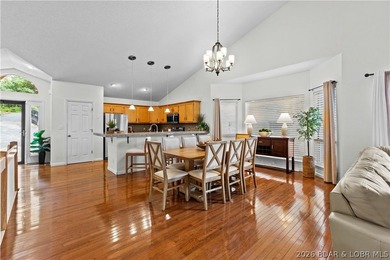 Location. Luxury. Lifestyle. This exceptional waterfront retreat - photo 7