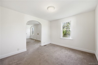 Spacious and well-maintained upper/lower double offering - photo 11