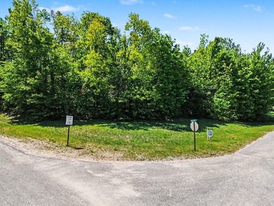 Rare opportunity to own 98 feet of private frontage on beautiful - photo 18