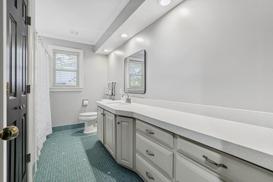 Biloxi DREAM house! Modern features & upgrades with all of the - photo 31