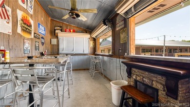 Own an established piece of the lake with no restaurant - photo 10