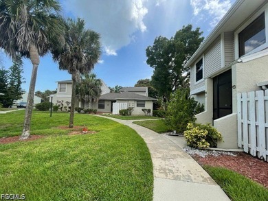 Welcome to this 3-bedroom, 2.5-bath condo offering a fantastic - photo 14