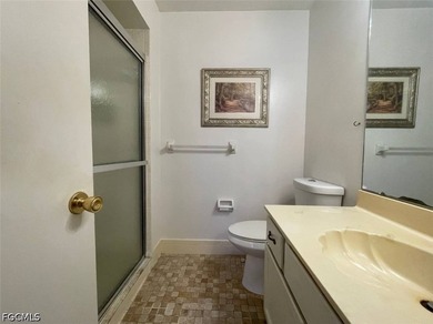 Welcome to this 3-bedroom, 2.5-bath condo offering a fantastic - photo 30