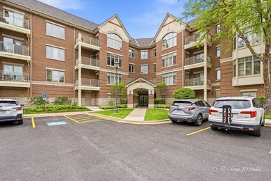 (private lake, pond, creek) Condo For Sale in Lincolnshire Illinois