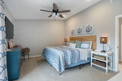 BRING AN OFFER! END UNIT! Come see this in person!! Discover - photo 17