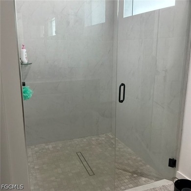 Exceptional opportunity! Seller accepted a job transfer, but the - photo 17