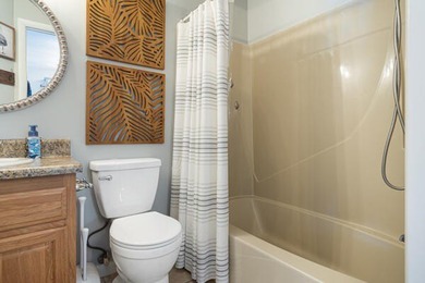 BRING AN OFFER! END UNIT! Come see this in person!! Discover - photo 20