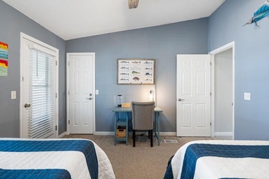 BRING AN OFFER! END UNIT! Come see this in person!! Discover - photo 28
