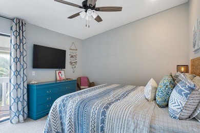 BRING AN OFFER! END UNIT! Come see this in person!! Discover - photo 32