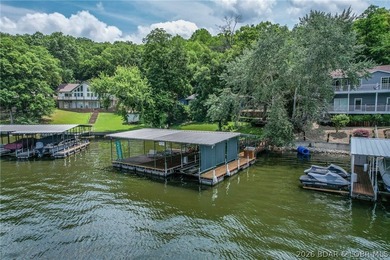 Beautifully updated lakefront home with a private dock, workshop - photo 6