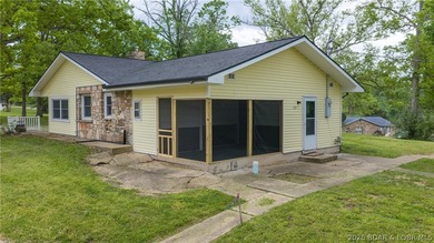 Charming 3-bedroom, 1 full bath, 2 half bath home located in a - photo 3
