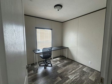 Wow! This beautiful 3bed/2bath home is move in ready and - photo 4