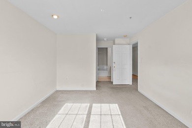 PRICE IMPROVED! Welcome to this bright and move-in ready - photo 25
