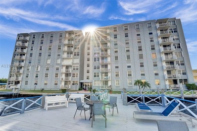 Experience the epitome of modern luxury at the Golden Isles - photo 3