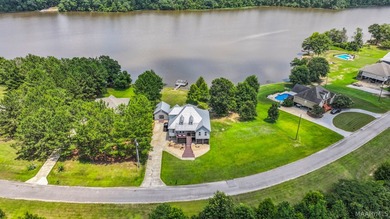 Experience breathtaking waterfront living in this immaculate - photo 4