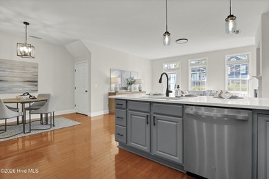 Contemporary Condominium in the Quaint Castle-Dock Street - photo 11