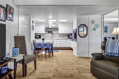 Discover a conveniently located end-unit residence in Mutual 1 - photo 11