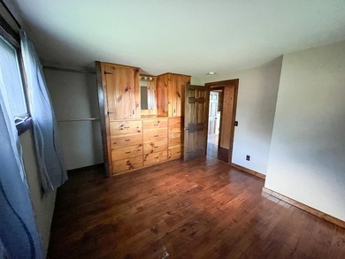 This 4BR, 2BA Rainy Lake property offers 100' of accessible - photo 11
