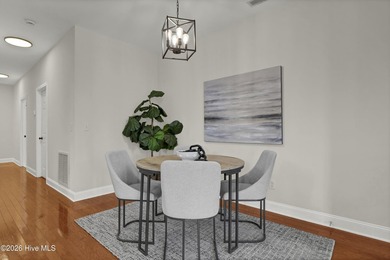 Contemporary Condominium in the Quaint Castle-Dock Street - photo 13