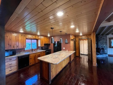 This 4BR, 2BA Rainy Lake property offers 100' of accessible - photo 14