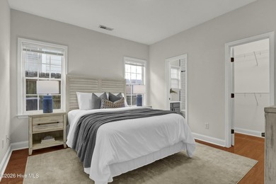 Contemporary Condominium in the Quaint Castle-Dock Street - photo 15