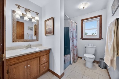 Discover the perfect blend of country living and equestrian - photo 19