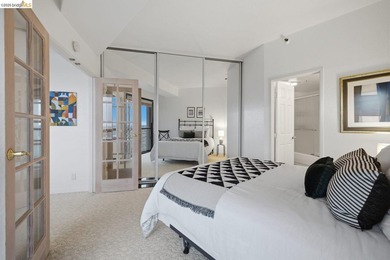 Perched on the 27th floor in Emeryville's highly sought after - photo 20