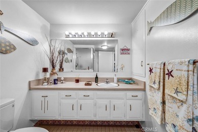 Discover a conveniently located end-unit residence in Mutual 1 - photo 21