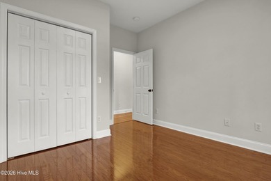Contemporary Condominium in the Quaint Castle-Dock Street - photo 22