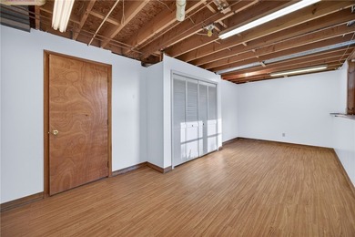 Discover the perfect blend of country living and equestrian - photo 24