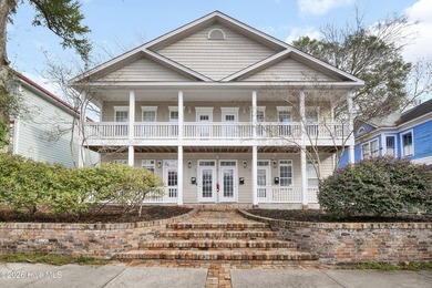 Contemporary Condominium in the Quaint Castle-Dock Street - photo 29