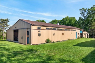 Discover the perfect blend of country living and equestrian - photo 31