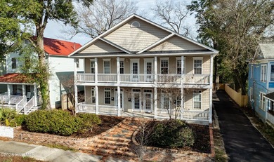 Contemporary Condominium in the Quaint Castle-Dock Street - photo 32