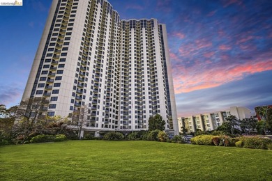 Perched on the 27th floor in Emeryville's highly sought after - photo 37