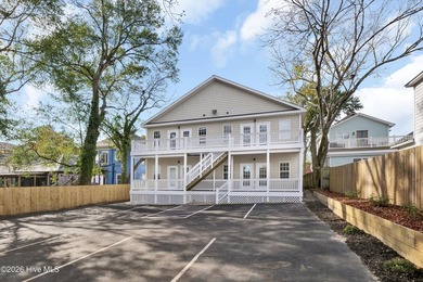 Contemporary Condominium in the Quaint Castle-Dock Street - photo 37
