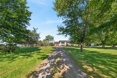 Discover the perfect blend of country living and equestrian - photo 42
