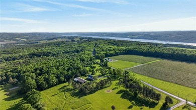 Discover the perfect blend of country living and equestrian - photo 45