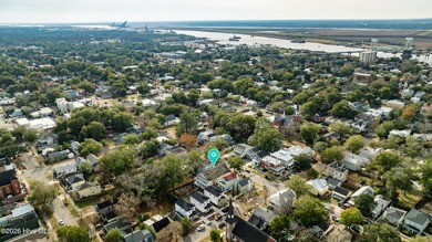 Contemporary Condominium in the Quaint Castle-Dock Street - photo 49