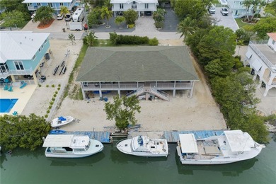 Set within Coco Plum area of Marathon, this waterfront residence - photo 6