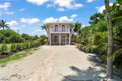 Welcome to your private island retreat on Captiva Island, where - photo 24