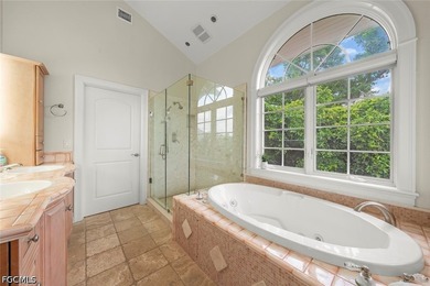 Welcome to your private island retreat on Captiva Island, where - photo 28